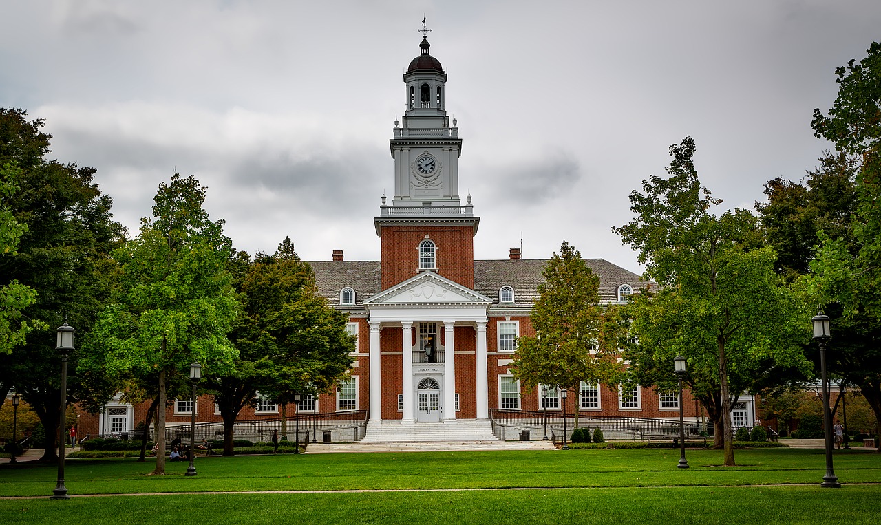 6 Outstanding Johns Hopkins Essays That Worked for 2023