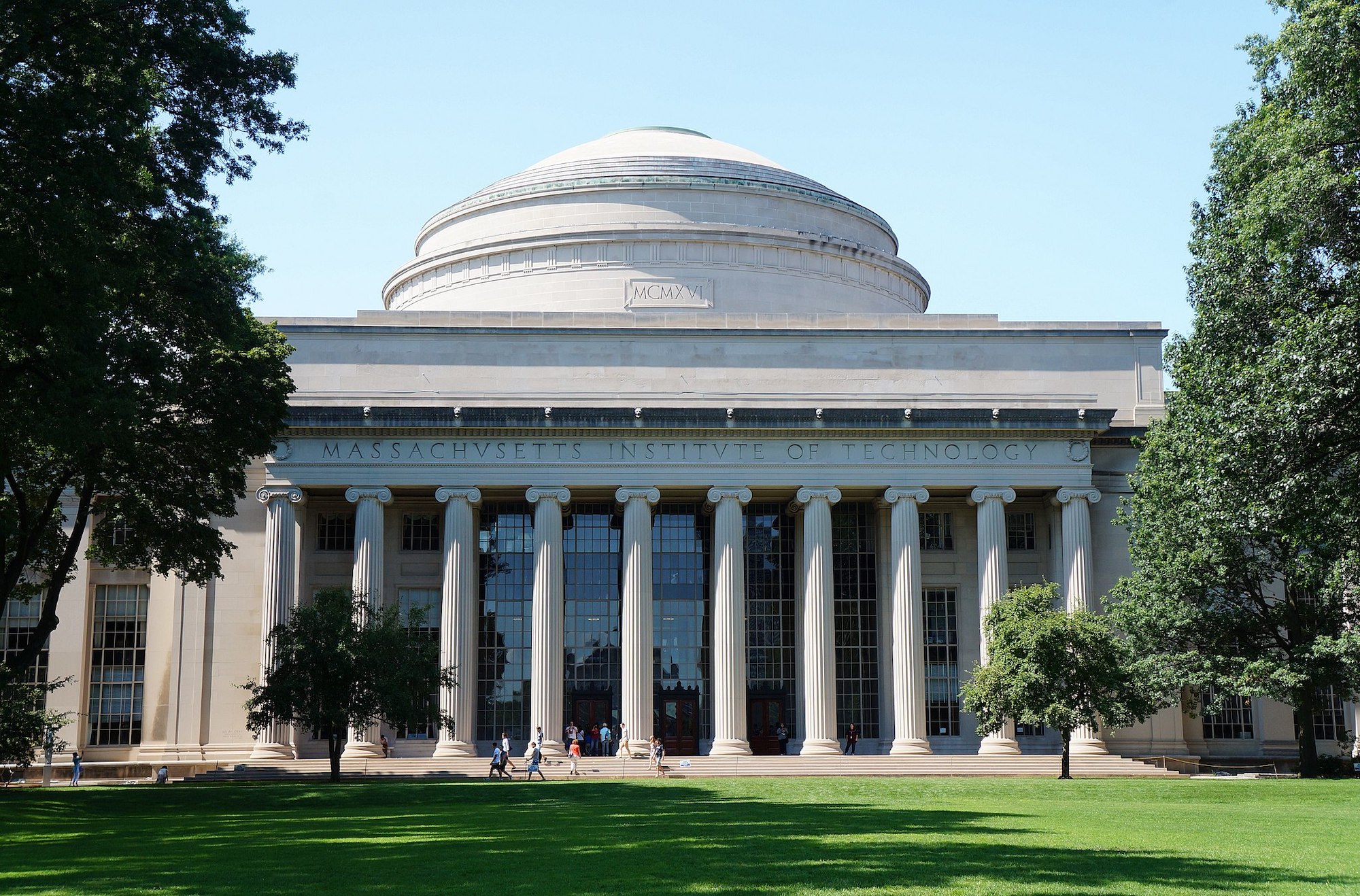 5 MIT Essays That Worked
