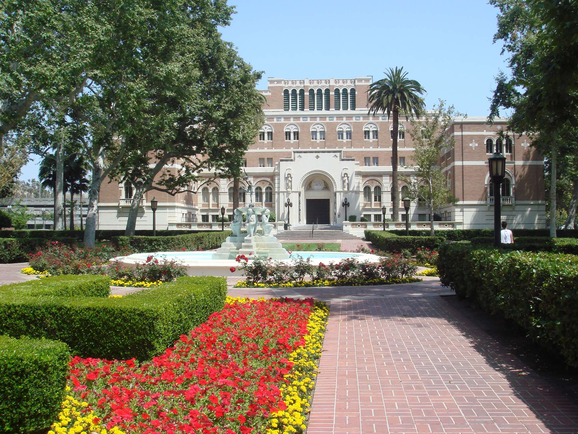 4 University of Southern California (USC) Essays That Worked